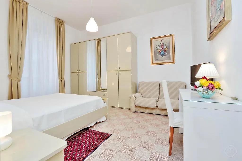 Authentic Family Apartment Rome