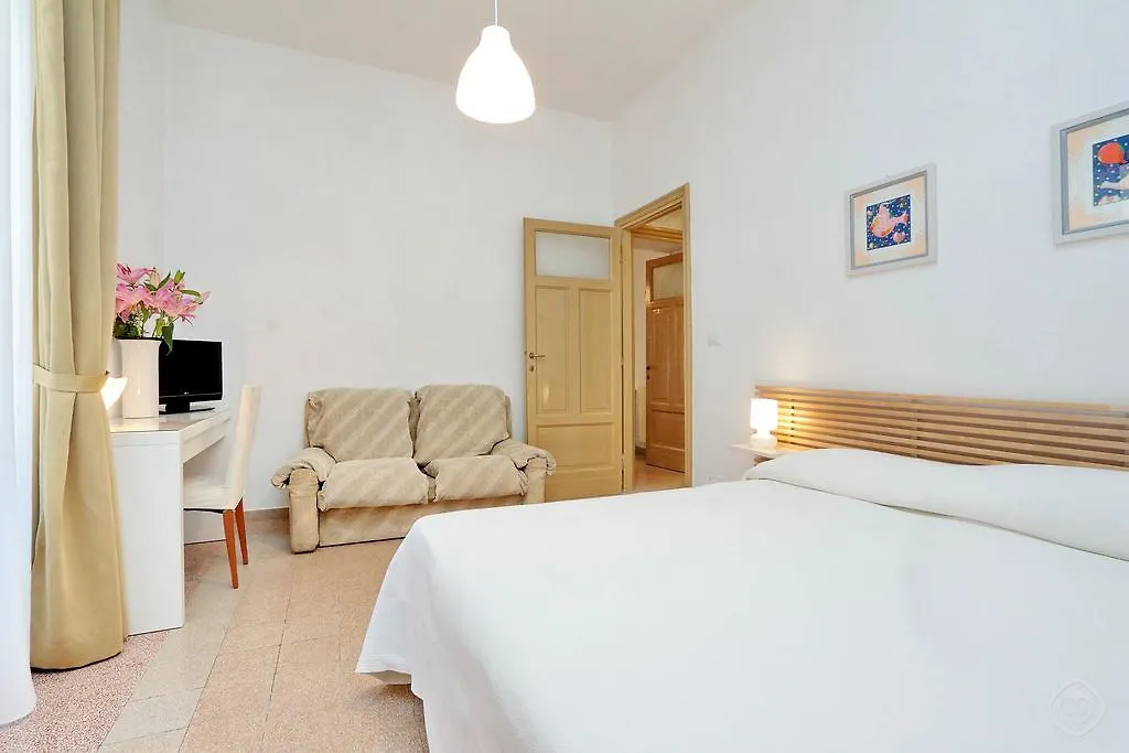 Authentic Family Apartment Rome